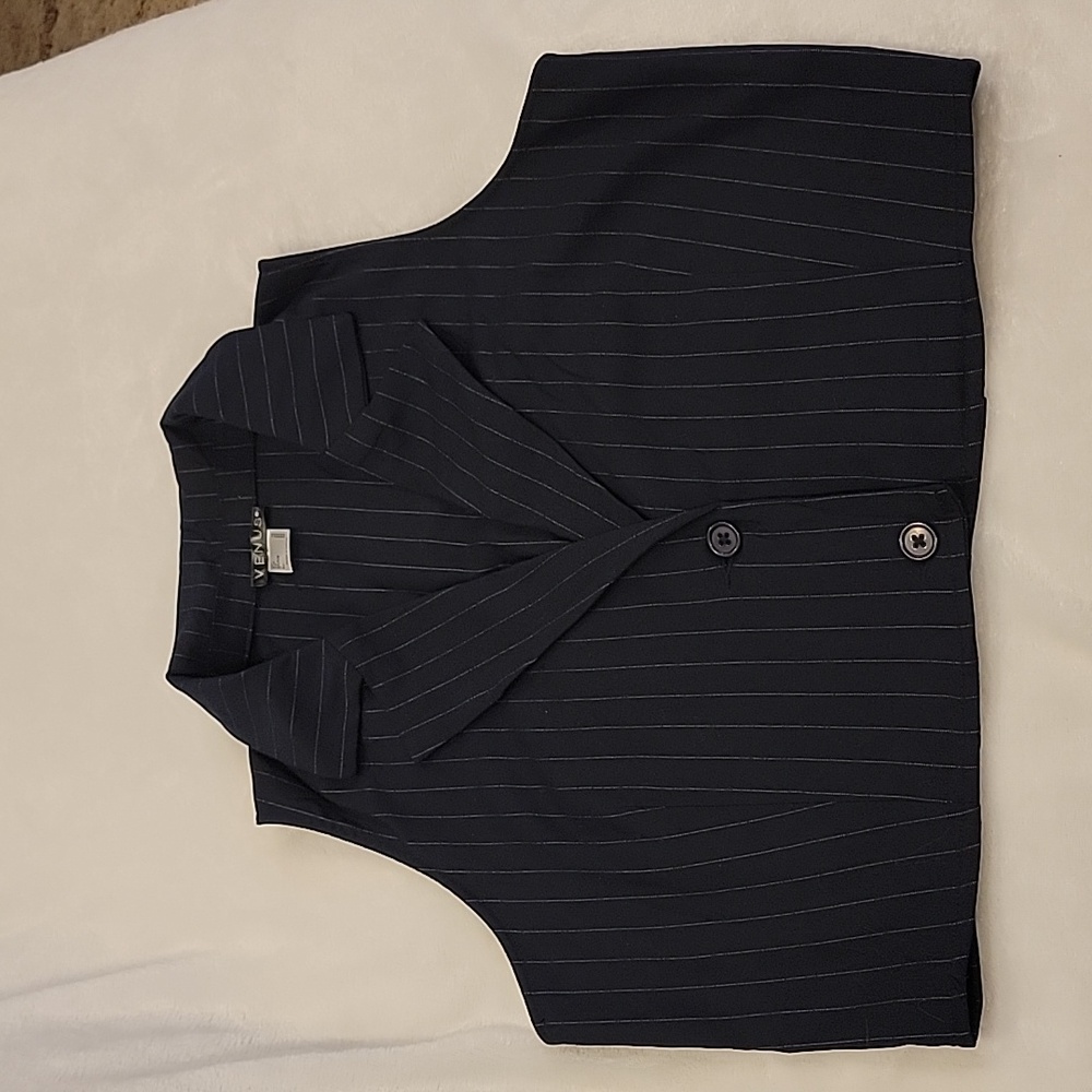Venus Cropped Collared Vest